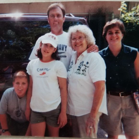 Meet your Posher, Kelly - Picture 1 of 1